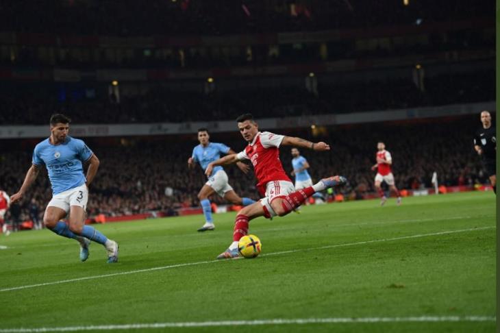 أرسنال ومانشستر سيتي